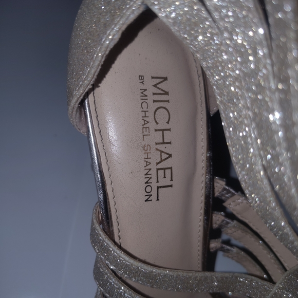 Michael Shannon Women's Glitter Gold Heels - Picture 1 of 5
